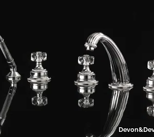 KING - 5 hole bathtub set with hand shower _ Devon&Devon