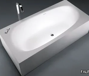VASCAMISURA - Freestanding rectangular Cristalplant® bathtub _ FALPER
