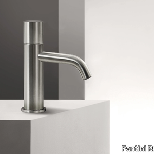 NOSTROMO SMALL - G904WF - Single handle washbasin mixer with flow limiter _ Fantini Rubinetti