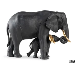 ELEPHANT (BLACK) - Porcelain decorative object _ Lladró