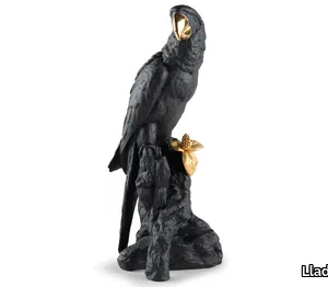MACAW BIRD SCULPTURE BLACK-GOLD - Porcelain decorative object _ Lladró