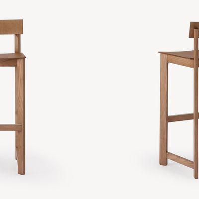 candid-stool