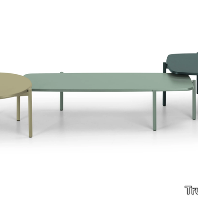 BLADE-COFFEE-Square-coffee-table-True-Design-515568-rel91c6ecfd.jpg