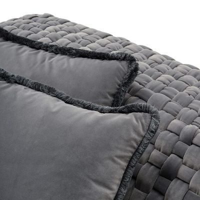 azul-sofa-turri-detail-gallery-02-768x1024.jpg