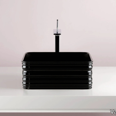 TRACE-Square-washbasin-Valdama-527950-reld462622.jpg