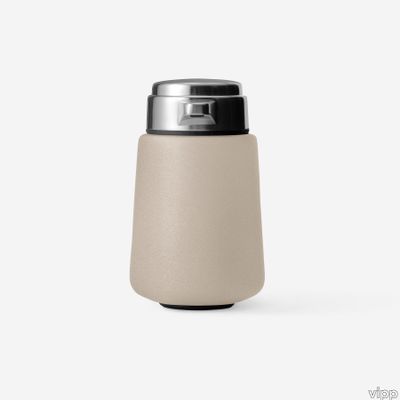 vipp-9-soap-dispenser-wall-beige-01-rgb.jpg