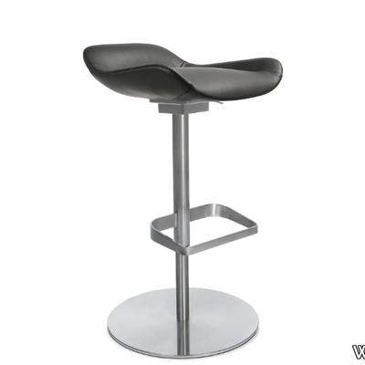 W-CLUB-Stool-Wagner-518761-rel12b7d71e.jpg
