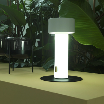 ZEROVENTIQUATTRO-Table-lamp-ZAVA-485860-rel4ed0dcb3.jpg
