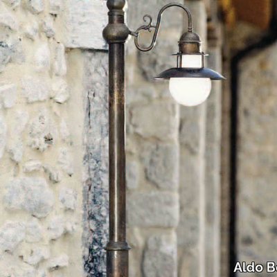 ABBAZIA-Lampione-da-giardino-Aldo-Bernardi-200516-rel2b027fd.jpg