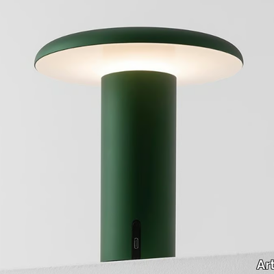 TAKKU-Artemide-549330-relcfaa9832.jpg