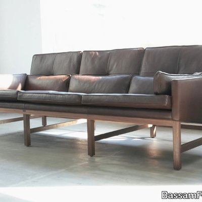 WOOD-FRAME-LOUNGE-Sofa-BassamFellows-448700-rel982c1067.jpg