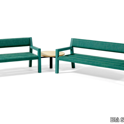 PARK-Bench-seating-Blå-Station-437662-reldd578915.jpg