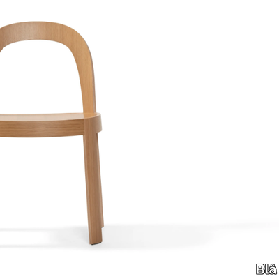 om-wooden-chair-bla-station-627701-rel8940be2b.jpg