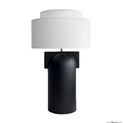 Figoll-svart-bordslampa-produkt-by-calixter.jpg