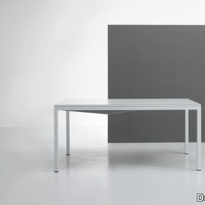 SQUARE-Extending-table-De-Rosso-481779-rel808c90f7.jpg
