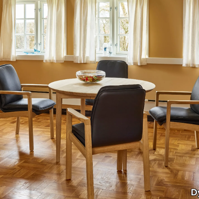 9274G-Table-Dyrlund-360218-reld34342c3.jpg