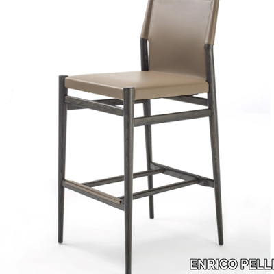 LEDERMANN-Stool-ENRICO-PELLIZZONI-636258-rele78b7a13.jpg