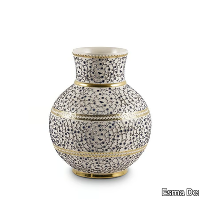 Esma-Dereboy_LEVNALEVN-HALIC-SMALL_6499ab1cF.jpeg