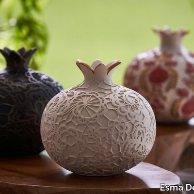 Esma-Dereboy_SNOHA-DECORATIVE-POMEGRANATE_649a91a6A.jpeg