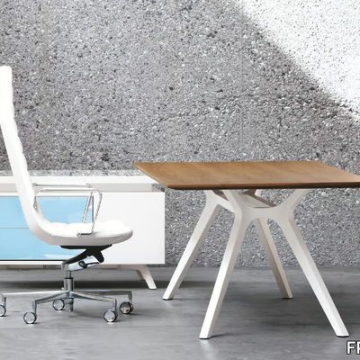 DR-Wood-veneer-office-desk-FREZZA-608889-rel673a78b3.jpg