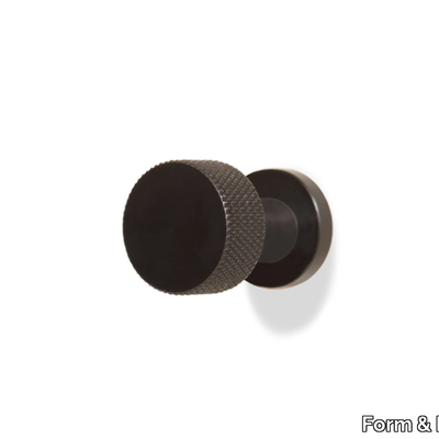 ANGLE-Metal-coat-rack-Form-Refine-572038-relb21a021d.png