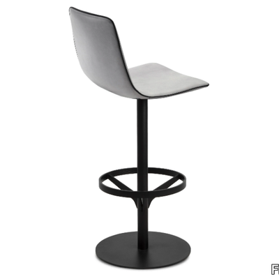 amelie-barstool-high-freifrau-manufaktur-639870-rel199a1d84.jpg