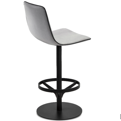 amelie-counterstool-high-freifrau-manufaktur-639889-rel1c0384e8.jpg