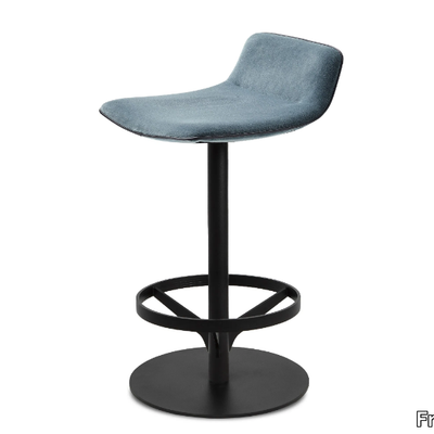 amelie-kitchenstool-low-freifrau-manufaktur-639916-rel4f4ca4ec.jpg
