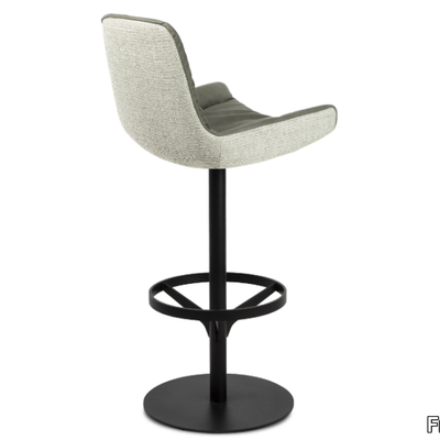 leya-bar-armchair-low-freifrau-manufaktur-639936-rel597f565f.jpg