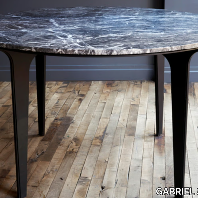 table-gabriel-scott-395809-relca73b608.jpg