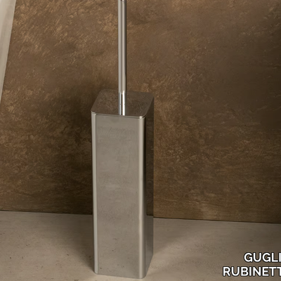 GZERO-Toilet-brush-GUGLIELMI-442008-relea51548b.jpg