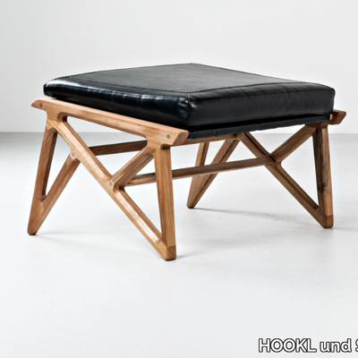 TRIANGLE-Low-stool-HOOKL-und-STOOL-439763-rel8d372e17.jpg