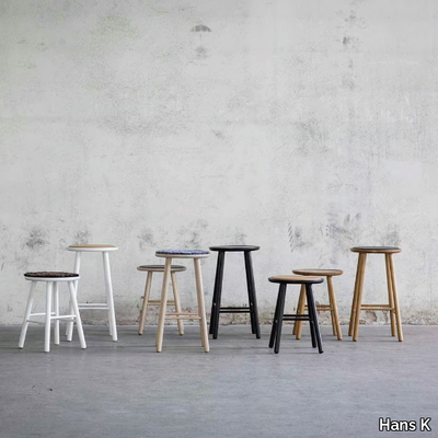 ZIGZAG-Wooden-stool-Hans-K-545743-rela7260e0f.jpg