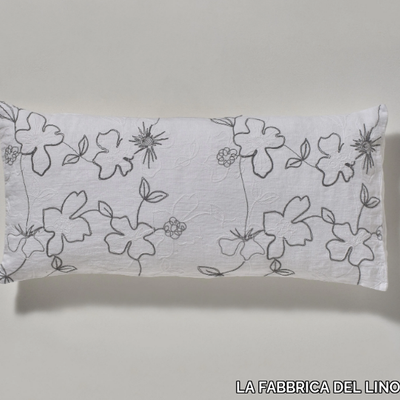 NARCISO-Cushion-LA-FABBRICA-DEL-LINO-557028-relbfeec6dd.jpg