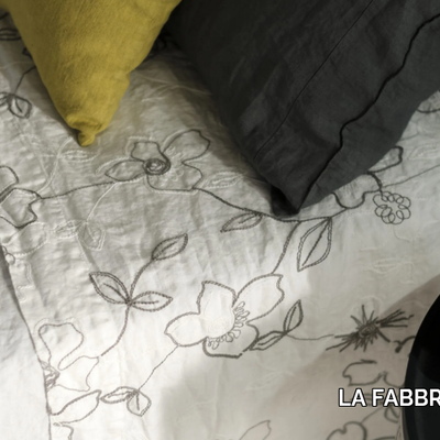 NARCISO-Bed-sheet-LA-FABBRICA-DEL-LINO-556943-rel125901be.jpg