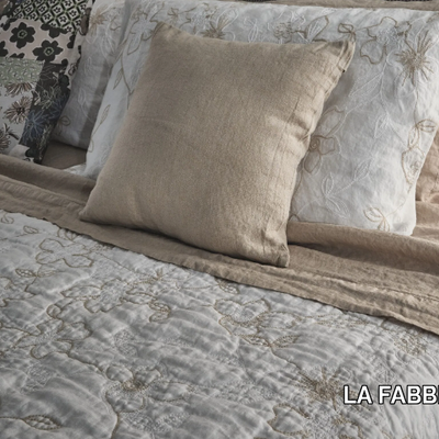 NARCISO-Quilt-LA-FABBRICA-DEL-LINO-556946-rel5c8e6209.jpg