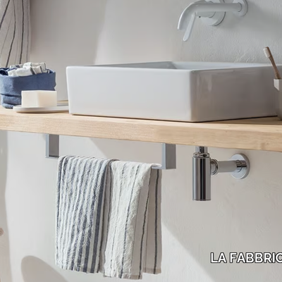 linee-bath-towel-la-fabbrica-del-lino-by-bergianti-pagliani-417993-relefafed13.jpg