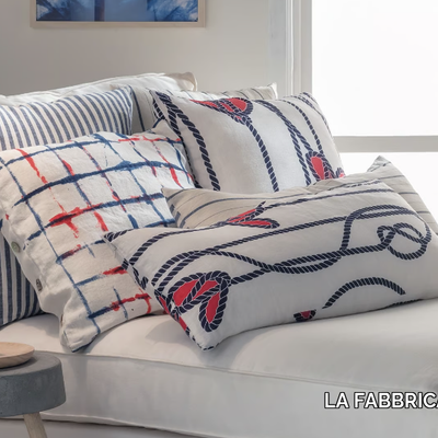 linee-rectangular-cushion-la-fabbrica-del-lino-by-bergianti-pagliani-418030-rel6632dfe6.jpg