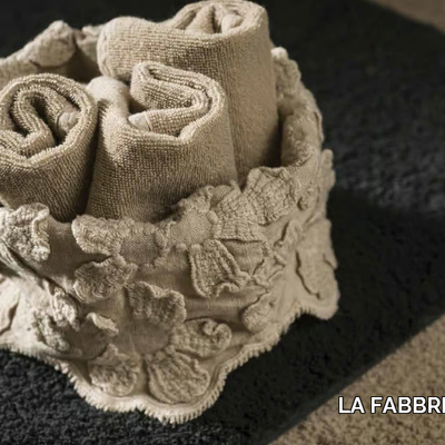 primula-bath-towel-la-fabbrica-del-lino-by-bergianti-pagliani-246973-rel338276bf.jpg