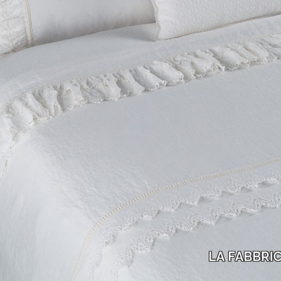 sangallo-duvet-cover-la-fabbrica-del-lino-by-bergianti-pagliani-418325-rel5e882087.jpg