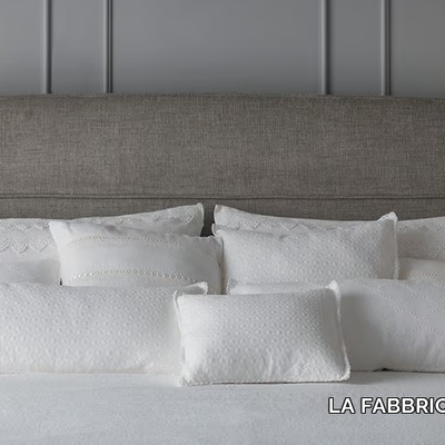 sangallo-rectangular-cushion-la-fabbrica-del-lino-by-bergianti-pagliani-418384-rel9bbc56c9.jpg