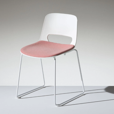 LUCKY-Sled-base-chair-Lamm-118419-rel36bb6c0b.jpg
