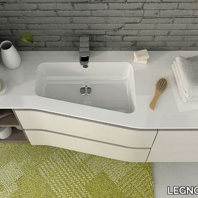 componibile-10-legnobagno-256326-rel1cc52f0b.jpg