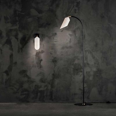 leklint292-392_pliverre_wall-floor_lamp_lifestyle2_5ecbd704-ab34-4a60-9444-40eae83eb445.jpg