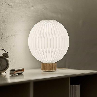 leklint375_table_lamp_small_lightoak_lifestyle1.jpg