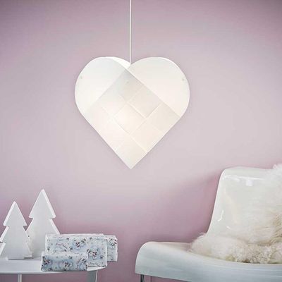 leklint8130_love-light_collection_heart_light_lifestyle4_5a4de5e6-5186-4f86-9972-dbf94d8761d9.jpg