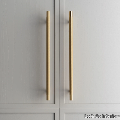 KINTORE-Bridge-furniture-handle-Lo-Co-Interiors-641734-relfd075ed4.jpg