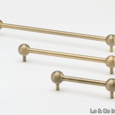 brass-furniture-handle-lo-co-interiors-641862-relb13ca61d.jpg