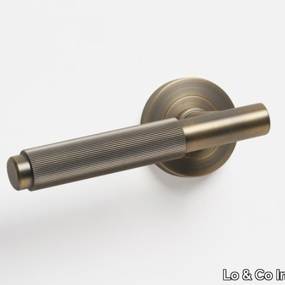 linear-door-handle-lo-co-interiors-641825-rel8dc03a12.jpg