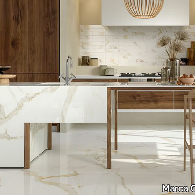 Marca-Corona_SCULTOREA-CALACATTA-ORO-FINO_6cPtIOuUR.jpeg